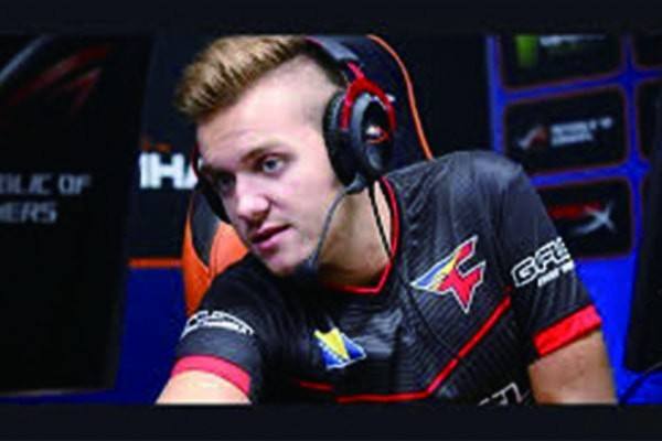 WBG祝辅助Crisp生日快乐：祝刘少始终以坚韧写就自己的咏歌