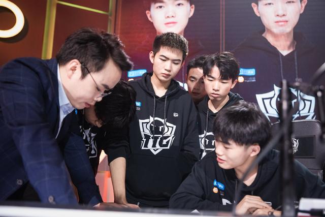 FURIA Esports 击败 MIBR ， Virtus.pro 在 PGL Astana 2025 中战胜 BIG