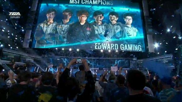 寻找最强LPL预测官，瓜分海量奖金池